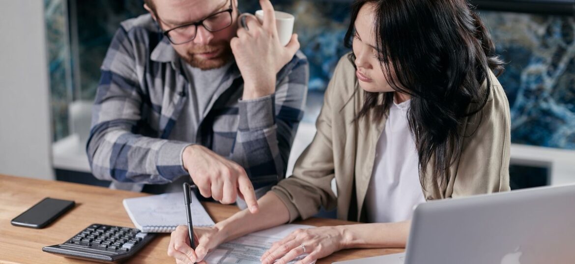 自管养老金 SMSF 设立资格、受托人义务与居民身份 —— 墨尔本布里斯班华人会计